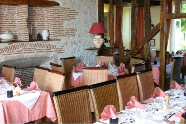 La Ferme Des 3 Maillets Hotel Avaray Bagian luar foto