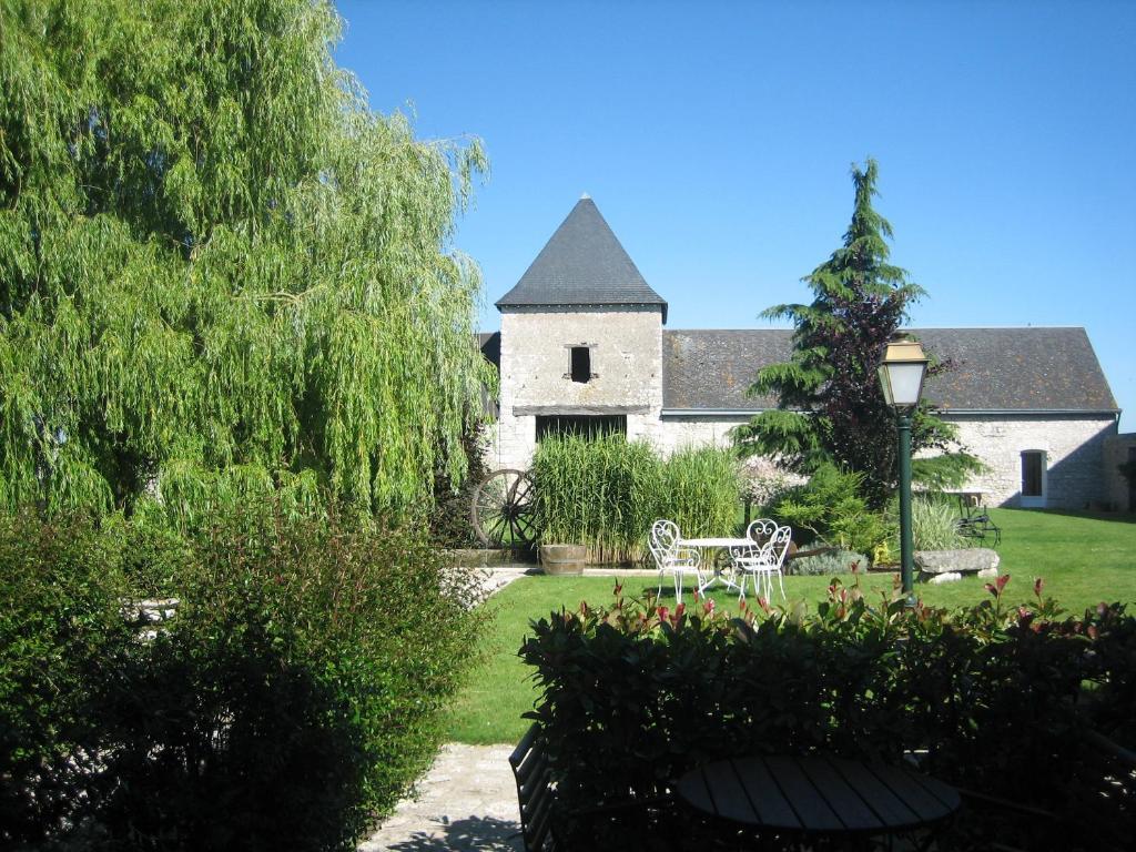 La Ferme Des 3 Maillets Hotel Avaray Bagian luar foto